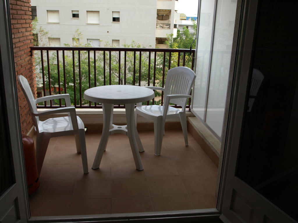 Apartaments Geminis Камбрильс Номер фото
