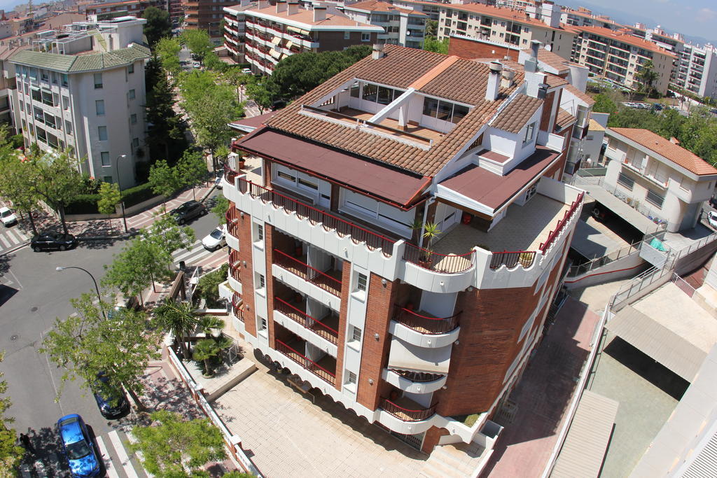 Apartaments Geminis Камбрильс Номер фото