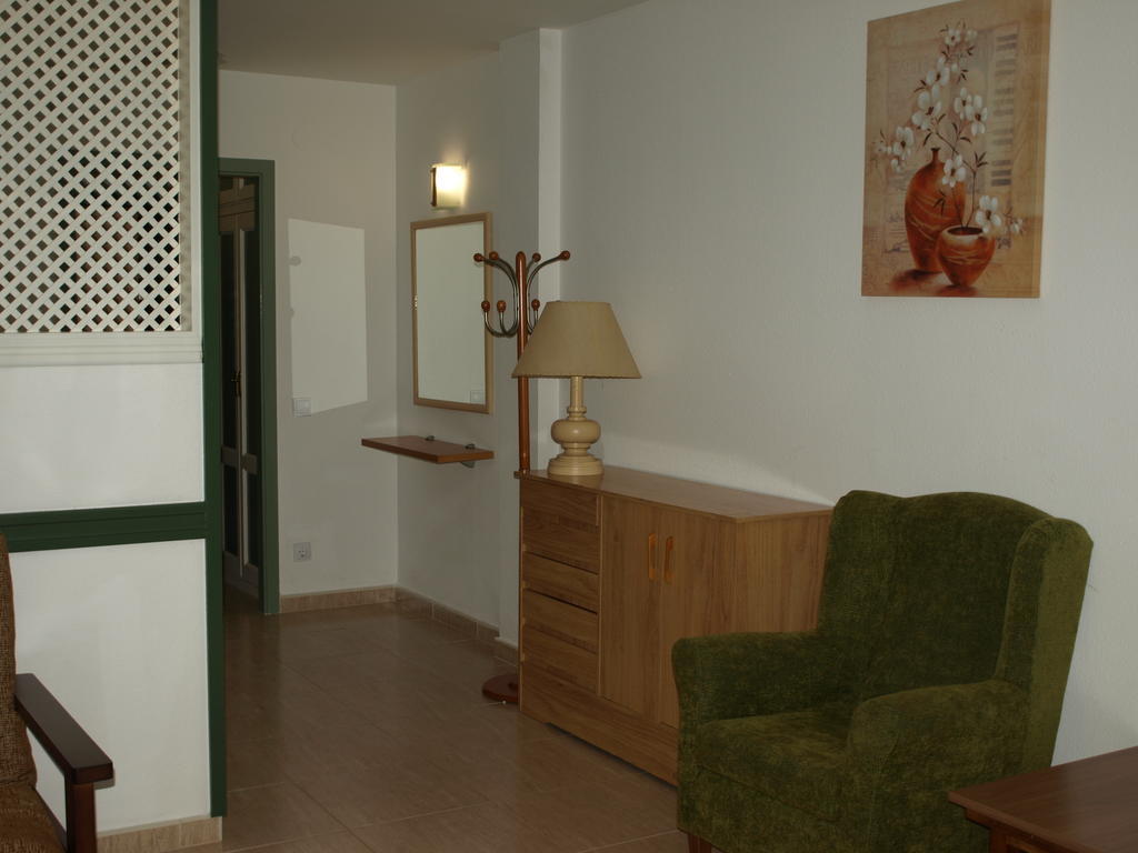 Apartaments Geminis Камбрильс Номер фото
